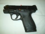 Smith & Wesson M&P9 Shield - 3 of 6