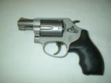 Smith & Wesson M637 - 3 of 5