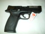 Smith & Wesson M&P22 - 2 of 5