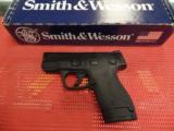 Smith & Wesson M&P 9 Shield - 4 of 5
