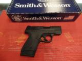 Smith & Wesson M&P 9 Shield - 3 of 5