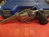Smith & Wesson 629-6 - 4 of 5