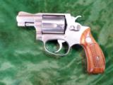 Smith & Wesson Model60 (no dash)Satin SS, 1 7/8