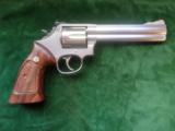 Smith and Wesson 686-4 Mod. 6" Bl. SS Like new - 3 of 9