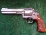 Smith and Wesson 686-4 Mod. 6" Bl. SS Like new - 1 of 9
