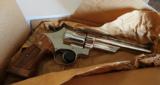 Smith & Wesson Model 29-2 44 Magnum - 2 of 10