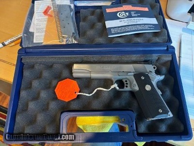 Colt Gold Cup Trophy NIB 5