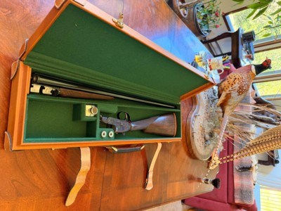 Beautiful light weight (6 lbs 1.3ozs) cased 20 ga Piotti7 Pin Holland and Holland style side lock with 28" barrels - Image 18 of 18