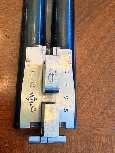 Beautiful light weight (6 lbs 1.3ozs) cased 20 ga Piotti7 Pin Holland and Holland style side lock with 28" barrels - Image 14 of 18