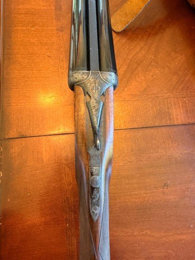 Beautiful light weight (6 lbs 1.3ozs) cased 20 ga Piotti7 Pin Holland and Holland style side lock with 28" barrels - Image 8 of 18