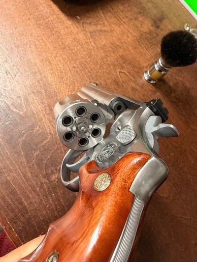 Six Shot Model 617 Smith and Wesson with a 6" barrel - Image 2 of 8