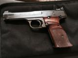 Smith & Wesson model 41 pistol - 3 of 4