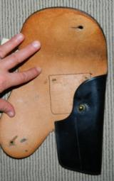 CANADIAN MILITARY MP POLICE INGLIS HI-POWER 9MM PISTOL HOLSTER USED CANADA 1990
- 2 of 5