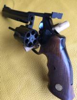 Manurhin M38 Match, 38 SP, New in case with papers & factory target. - 3 of 5