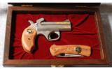 Bond
Arms Texas Ranger Derringer .45 LC / .410 - 4 of 4