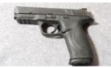 Smith & Wesson M&P40 .40 S&W - 2 of 2