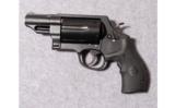Smith & Wesson Model: Gov .45 colt.45 acp 410 ga - 2 of 3