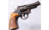 Smith & Wesson Model 19 - 1 of 5