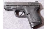 Smith & Wesson ~ M&P 40C ~ .40 S&W - 2 of 3