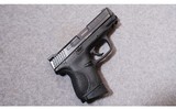 Smith & Wesson ~ M&P40c ~ .40 S&W - 1 of 2