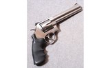 Smith & Wesson ~ 629-6 ~ .44 Magnum - 1 of 2