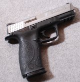 Smith & Wesson ~ M&P 40 ~ .40 S&W - 1 of 2