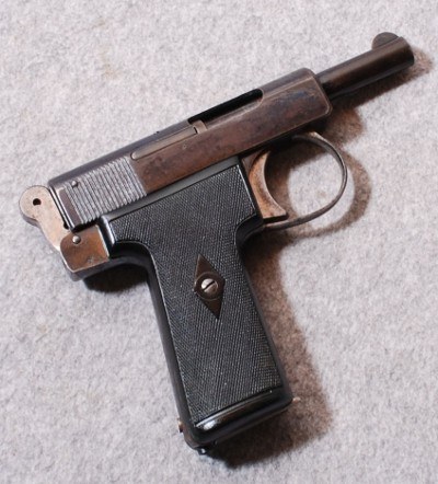 Webley & Scott ~ 1908 ~ .32 ACP