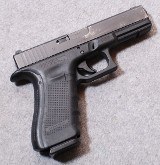 Glock ~ 22 Gen4 ~ .40 S&W - 1 of 2