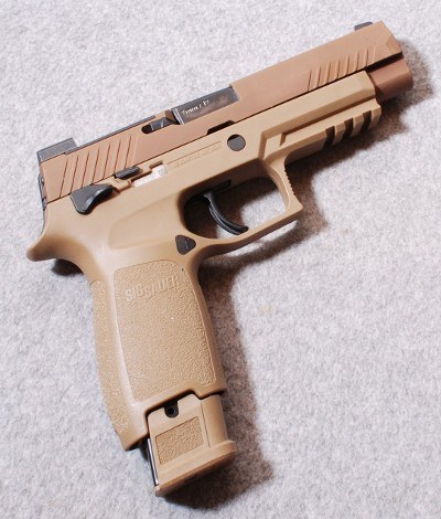 SIG-Sauer ~ M-17 ~ 9MM