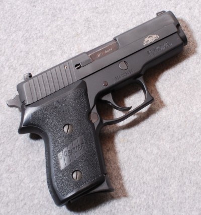 SIG-Sauer ~ P220 SAS ~ .45 ACP