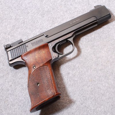 Smith & Wesson ~ Model 41 ~ .22 Long Rifle - Image 1 of 2