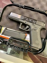 GLOCK 17 GEN5 - TALO ENGRAVED - 95% COND. - 2 of 4