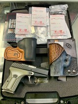 Rohrbaugh R9
Excellent with Extras!!!