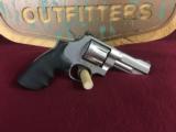 *****PRICE REDUCED*****Smith&Wesson model 627 Pro Series 357 mag - 3 of 5