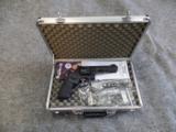 Smith & Wesson 327 TRR8 Performance Center 357 Magnum - 1 of 13