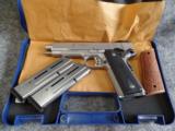 SMITH & WESSON SW1911 9mm Stainless Steel 1911 Semi Auto Pistol - 2 of 15