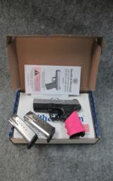 SMITH & WESSON SD40 40 S&W Pistol - 2 of 13