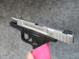 SMITH & WESSON SD40 40 S&W Pistol - 11 of 13