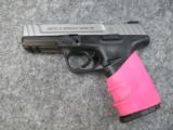 SMITH & WESSON SD40 40 S&W Pistol - 5 of 13