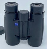 ZEISS Conquest 10x30 T Binoculars - 2 of 5