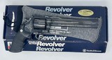 SMITH & WESSON Factory Etched Six Gun Set - Image 5 of 17