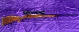 WEATHERBY Mark V Deluxe, .300 Weatherby Magnum - 1 of 6