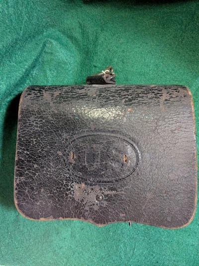 Authentic m1864 Civil War Cartridge box... VG with Tins - Image 1 of 6