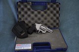 Smith & Wesson 640 "Paxton Quigley" 38 Spl. 2" - 1 of 7