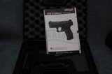 Walther PPQ M2 9MM Night Sights & Holster - Excellent - 4 of 5
