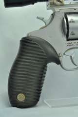 Taurus Tracker .218 BEE - 4 of 8