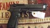 Beretta 92fs
OPERATION ENDURING FREEDOM M9 U.S. ARMY - 3 of 5