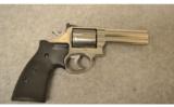 Smith & Wesson Model 686
.357 MAG. - 2 of 9