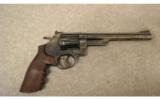 Smith & Wesson Model 29-2
.44 MAG - 2 of 8