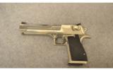 Magnum Research Desert Eagle .44 MAG - 1 of 9